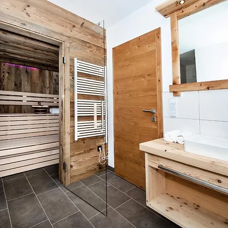 Chalet In Jochberg With Sauna & Mountain Views, Cleaning Included Hollersbach im Pinzgau